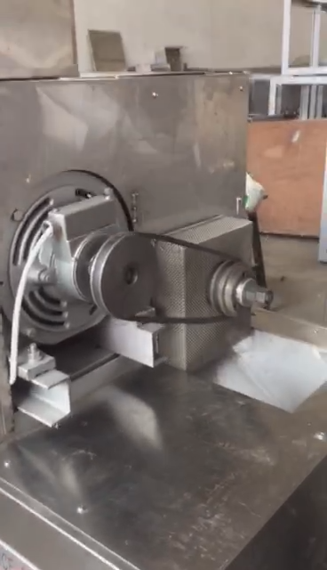 Máquina sopradora de extrusão CY